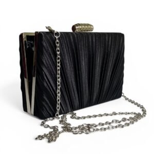 Cartera brillante de tela satinada color negro