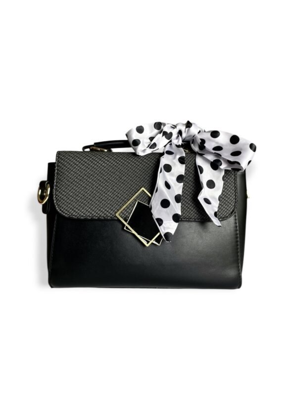 Bolso pequeño con pañoleta color negro