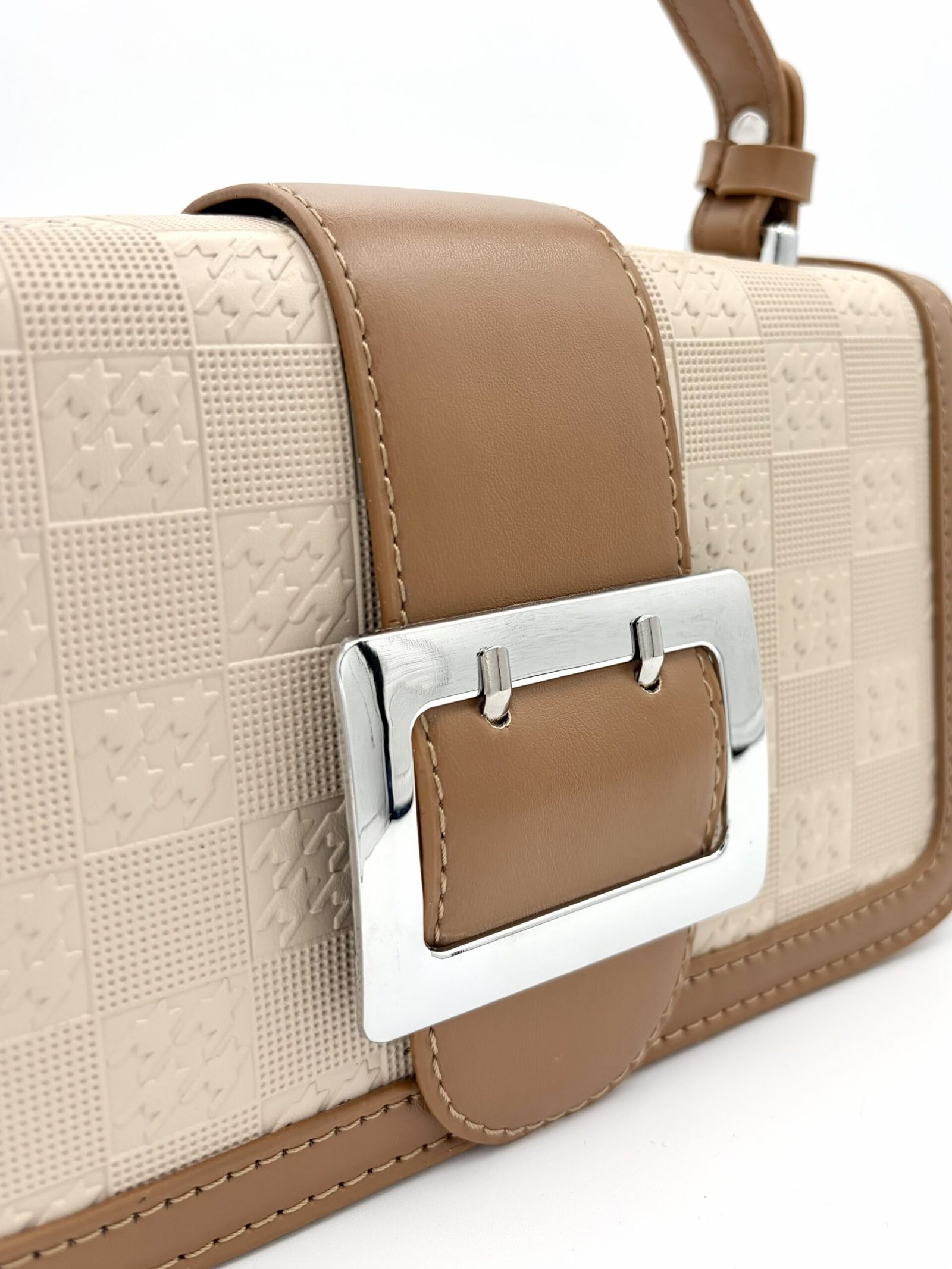 Bolso manos libres bicolor diseño de correa beige y café - Imagen 5