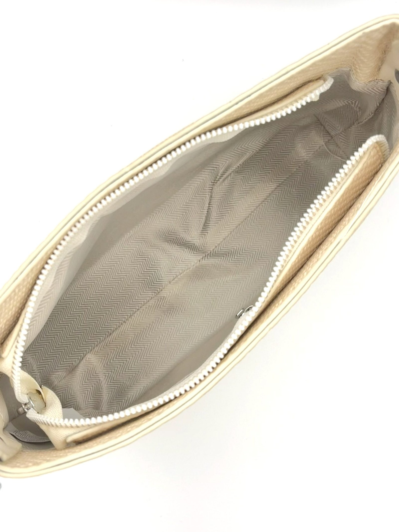 Bolso mediano textura tipo tejido beige - Imagen 3