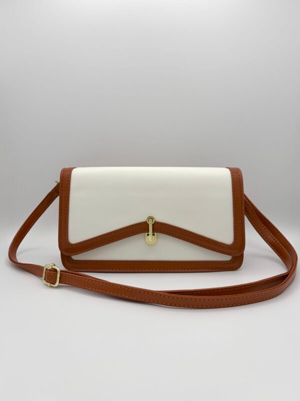 Bolso manos libres bicolor tipo carta blanco