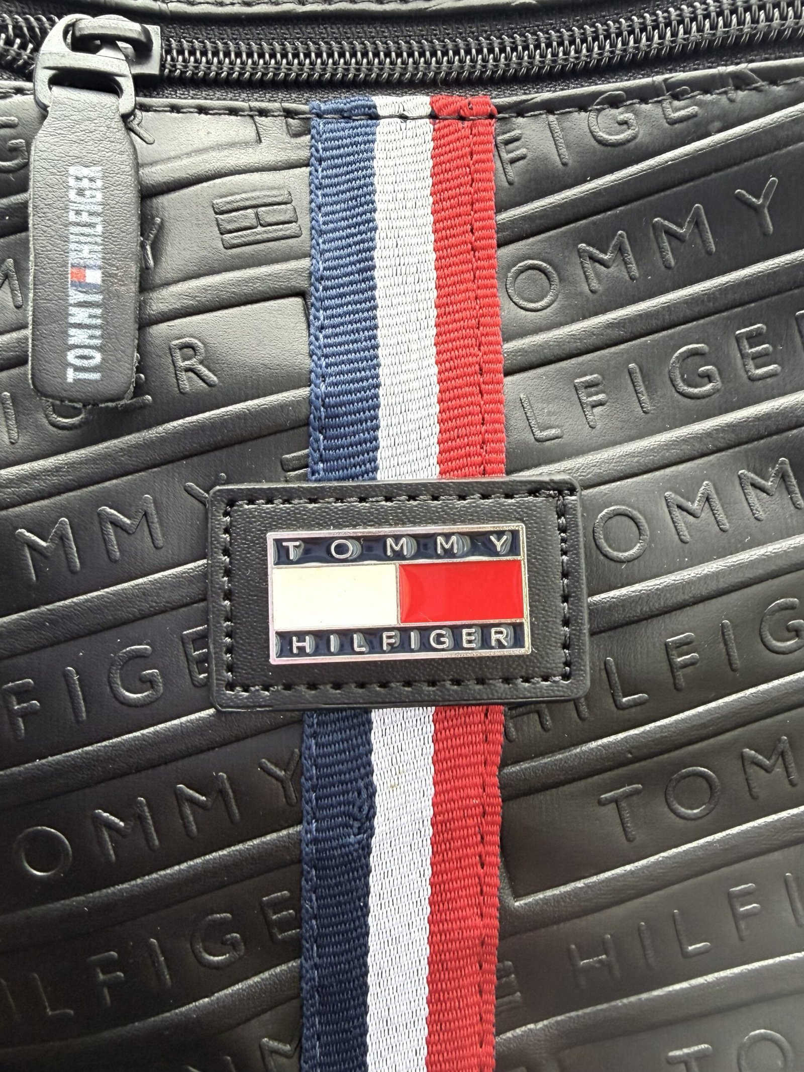 Carriel pequeño Tommy negro hombre - Imagen 5