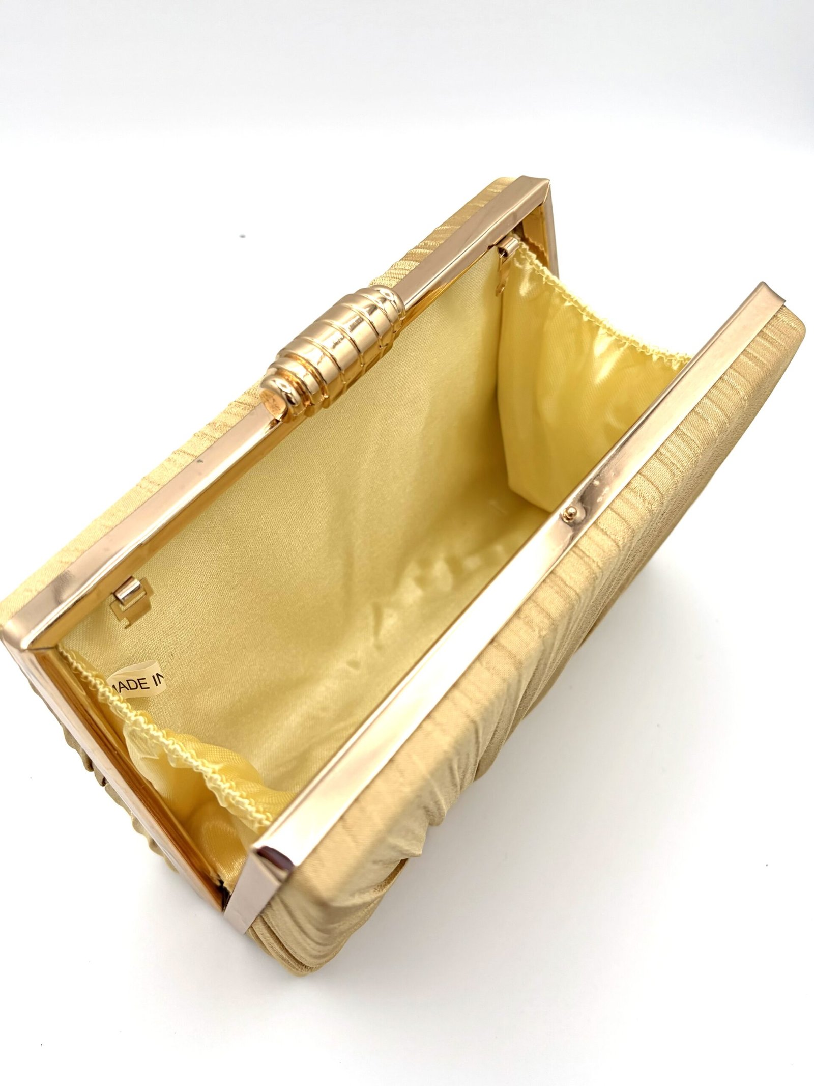 Cartera brillante de tela satinada dorado - Imagen 4