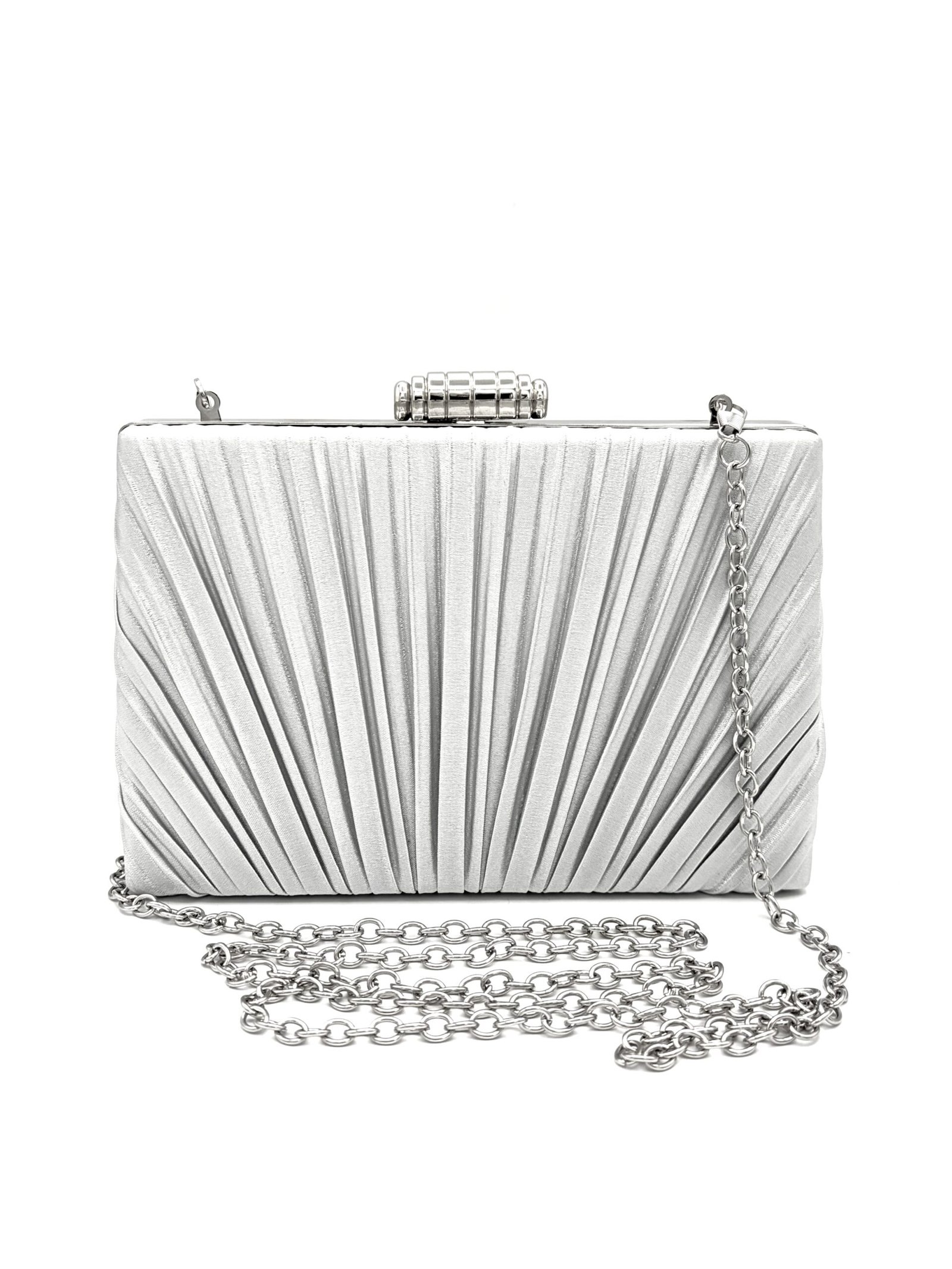 Cartera brillante de tela satinada plateada